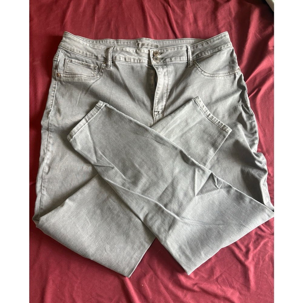 Maurices Violet Color Skinny Jeans